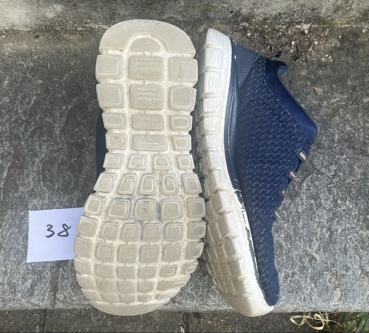 Skechers Chaussures femmes: Skechers Lite-Weight Grösse 38 – D'occasion à Jonschwil par Theswissmiss 1