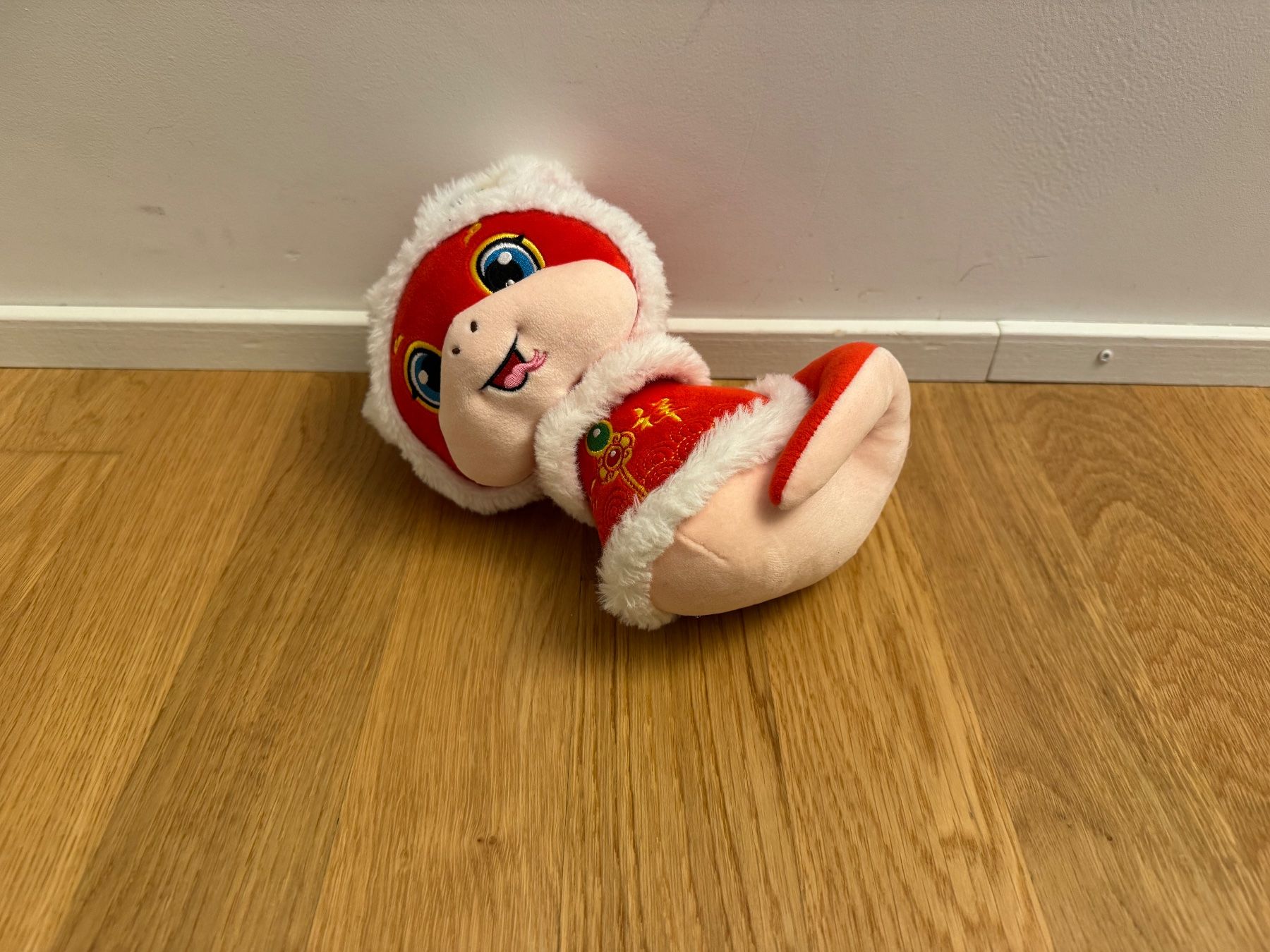 Spielzeuge: Chinesischer Glücksdrache - Stofftier mit Saugnapf – Gebraucht aus Zürich von wtpooh 5
