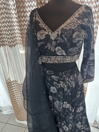 Elegantes Lehenga Kleid mit Grösse L