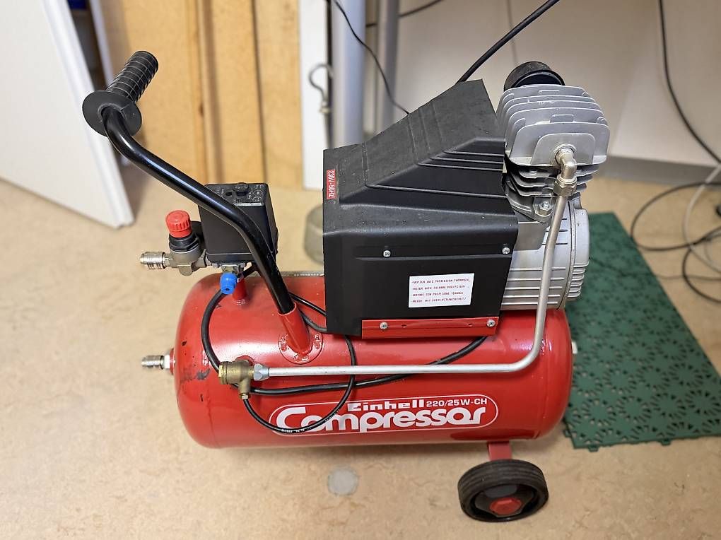 Compressori: Einhell Kompressor / 200/25W – Usato da Ittigen venduto da mar_9fd6 4