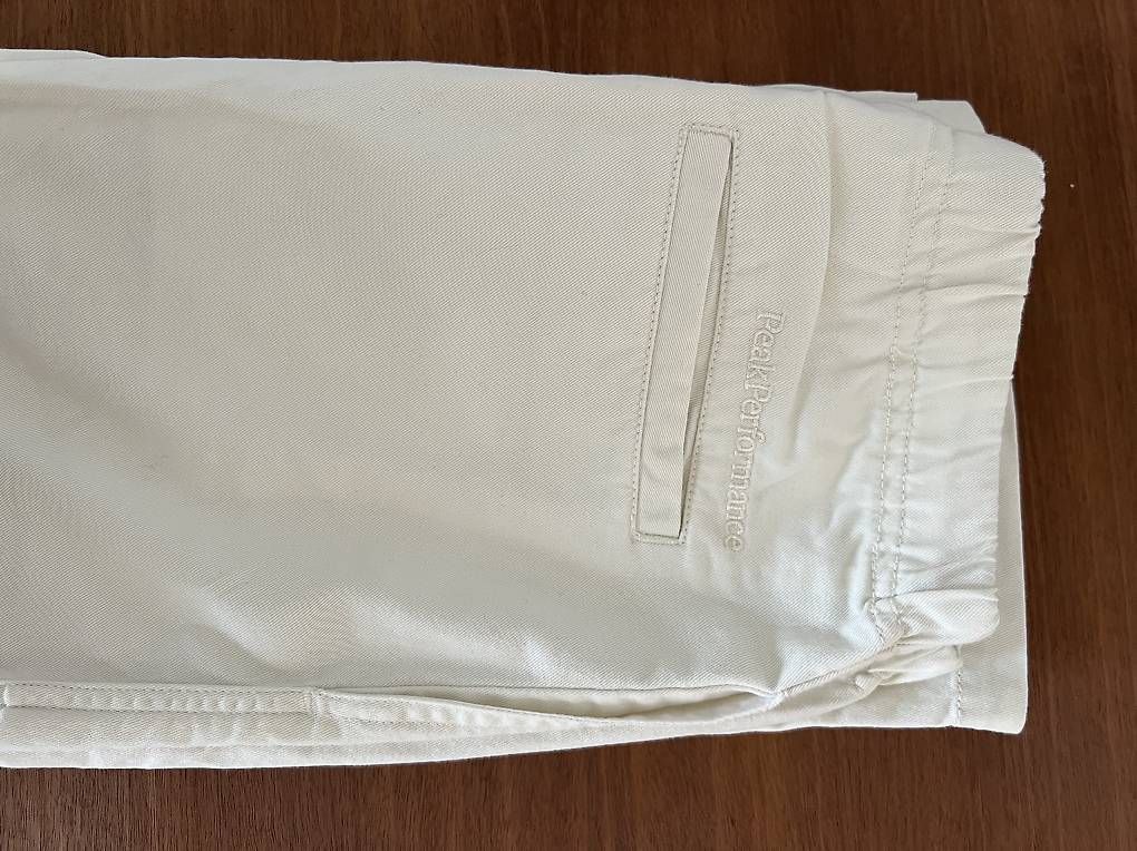 Pantaloni: Peak Performance Hose – Usato da Luzern venduto da Jill_Lu 1