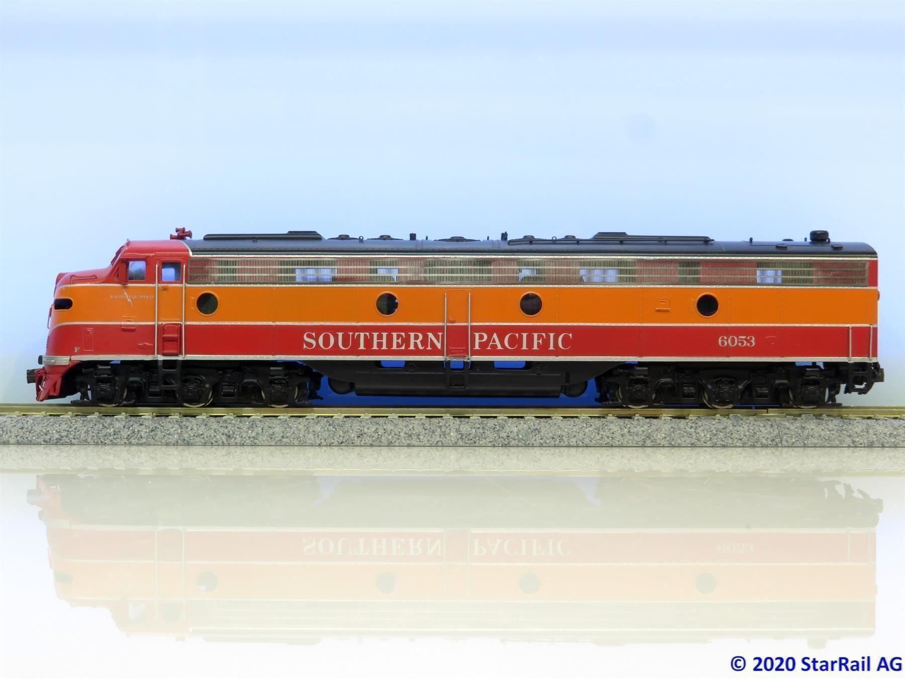 Modellini di ferrovie: Oriental 2400HP Southern Pacific EMD E9 – Usato da Ennetbaden venduto da StarTrain 2