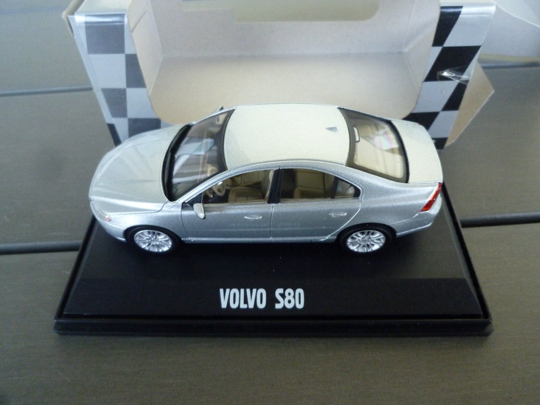 Modellautos: Volvo S80 – Neu und originalverpackt aus Flawil von Imperiosud 4
