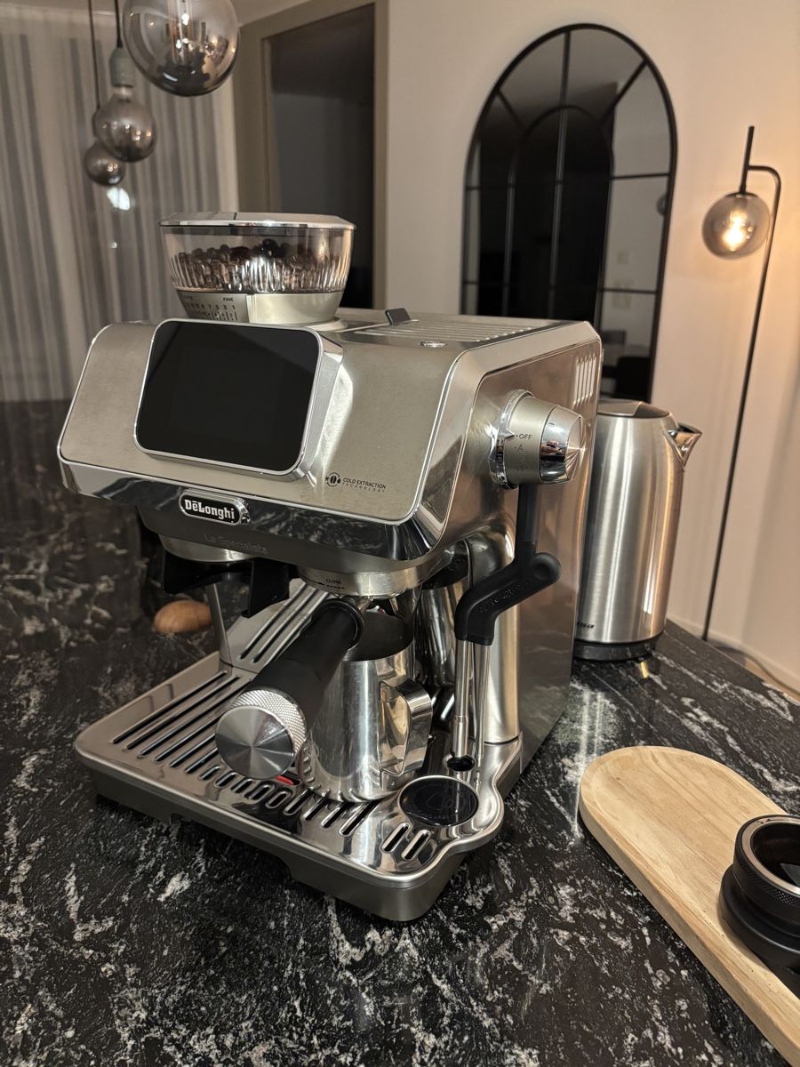 De'Longhi Macchine per caffè & Macchine per espresso: De'Longhi La Specialista Touch – Usato da Kloten venduto da lepos93