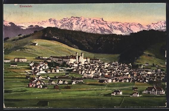 Cartoline postali: Einsiedeln, Ortsansicht mit Bergpanorama – Usato da Berlin venduto da bartko-reher