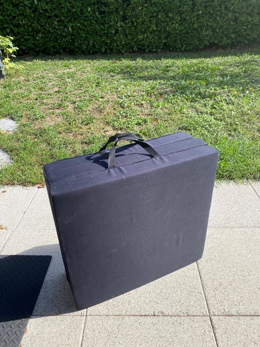 Matelas: Matelas d’appoint pliable  – D'occasion à Carouge GE par lia_t7zd