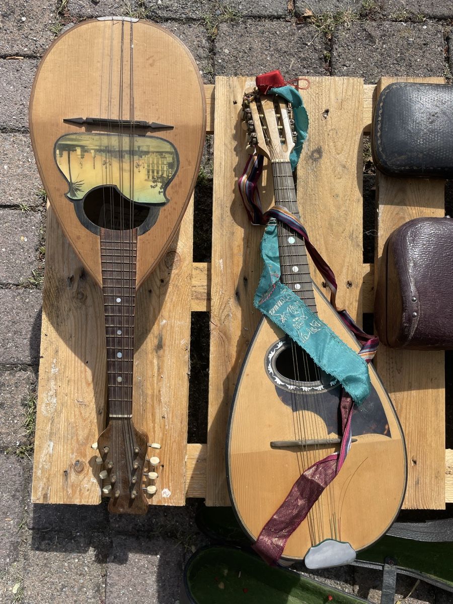 Musikinstrumente: Klarinetten mit Koffer und Mandolinen  – Gebraucht aus Wallisellen von KersP_22 1