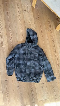 Winterjacke Kinder Grösse 152-Kariert und warm für den Winte