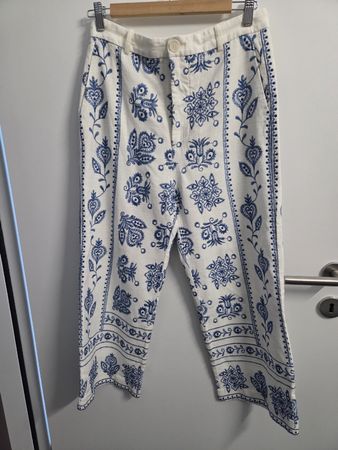 Sehr schöne Stoff-Hose Gr. M