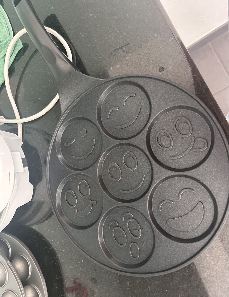 Teglie da forno: Pfannkuchenform mit Smiley Motiven – Usato da Laupen BE venduto da erii.blabla