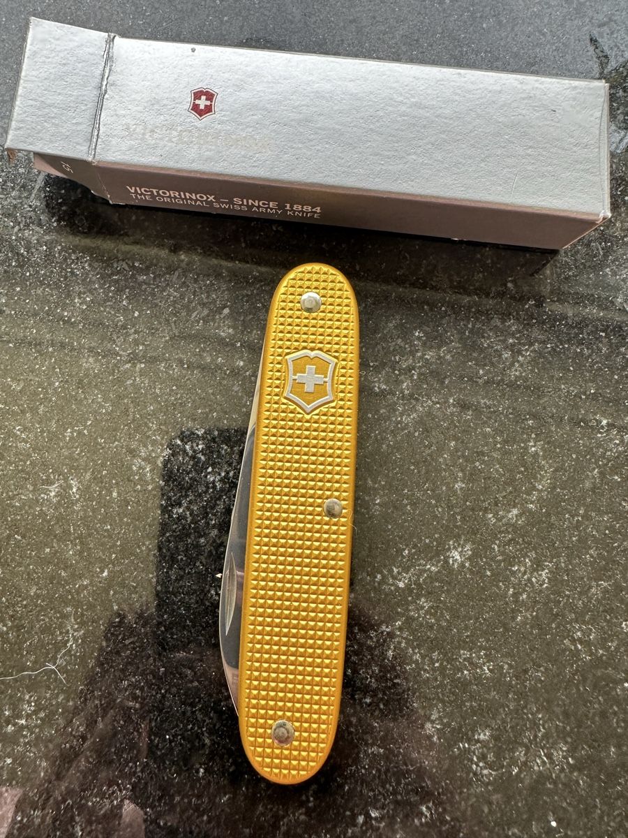 Victorinox Coltelli tascabile: Victorinox Bugnard Sackmesser – Nuovo e nell'imballaggio originale da Bern venduto da Shininglove
