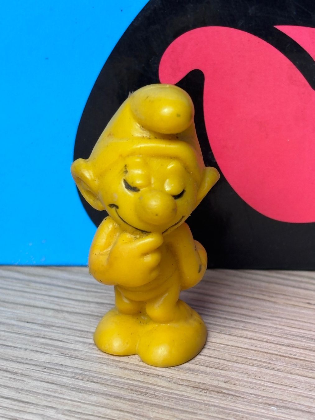 Statuette: Gelber Rohling-Schlumpf, schüchtern – Usato da Lyss venduto da Duckszone