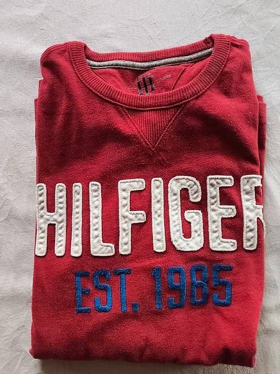 Maglioni & Felpe: Tommy Hilfiger Pullover Rot Grösse S – Usato da Wädenswil venduto da Preppy 2