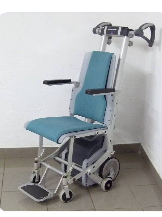 Chaises roulantes: Treppensteiger Rollstuhl "Alber Scalamobil S25" – D'occasion à Altdorf UR par BLACKGARLIC