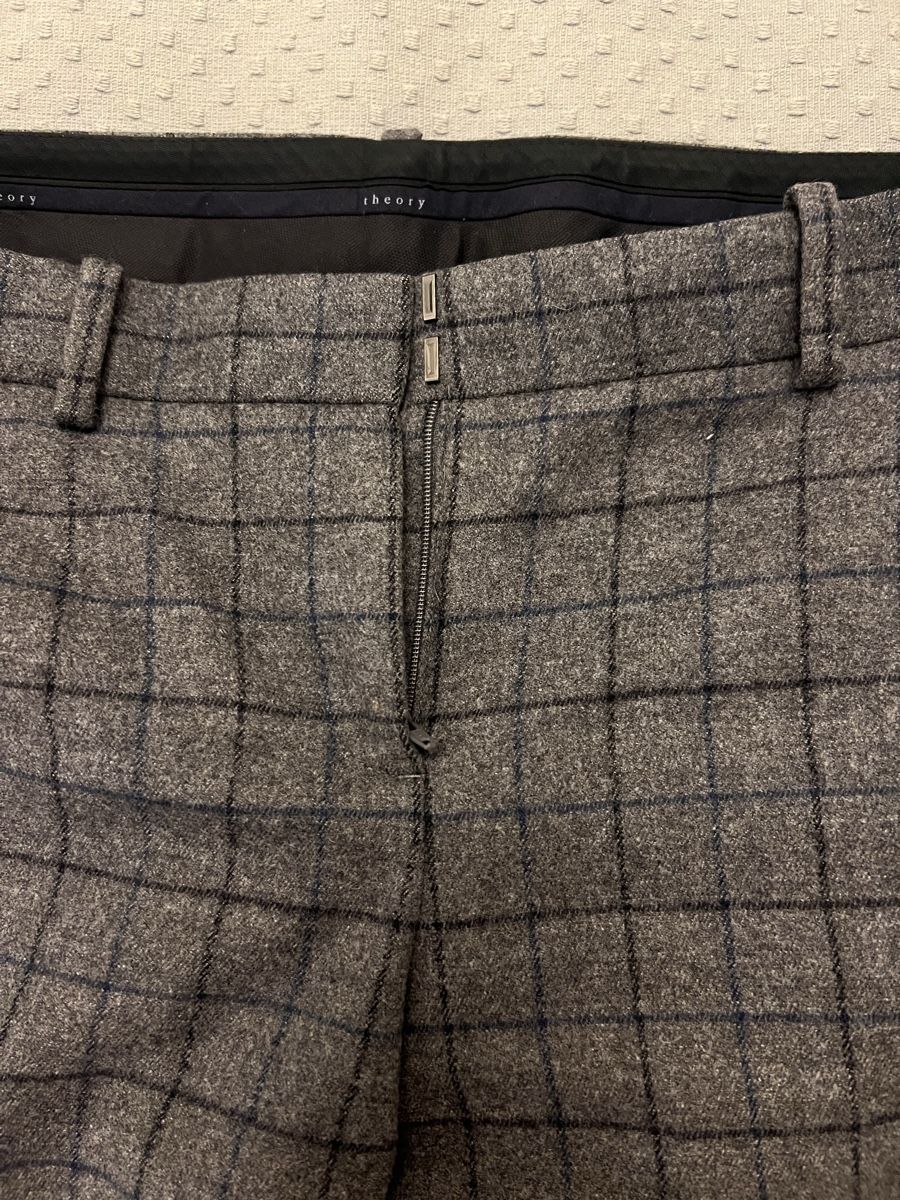 Theory Pantaloni: Theory wool/cashmere pants – Usato da Genève venduto da Kmattr 2