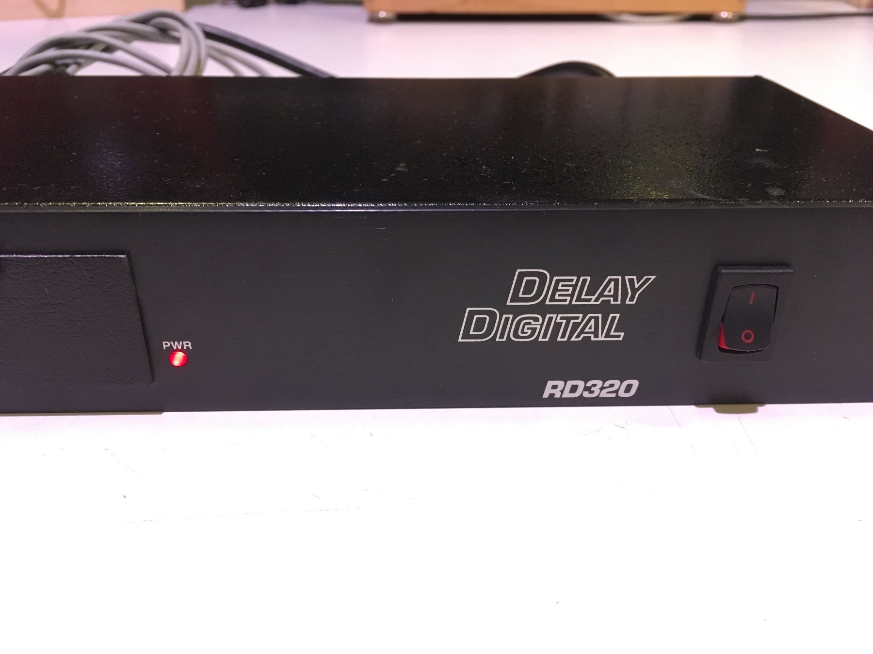 Strumenti musicali: Effektgerät: Rolls RD320 Digital Delay – Usato da Basel venduto da loukash 4