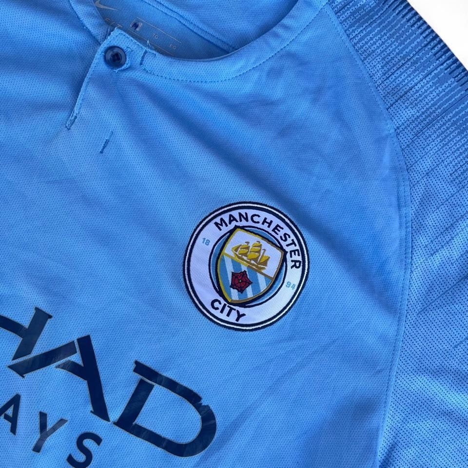 Nike Canottiere & Pantaloni: Manchester City Trikot – Usato da Riehen venduto da RESTREET 2