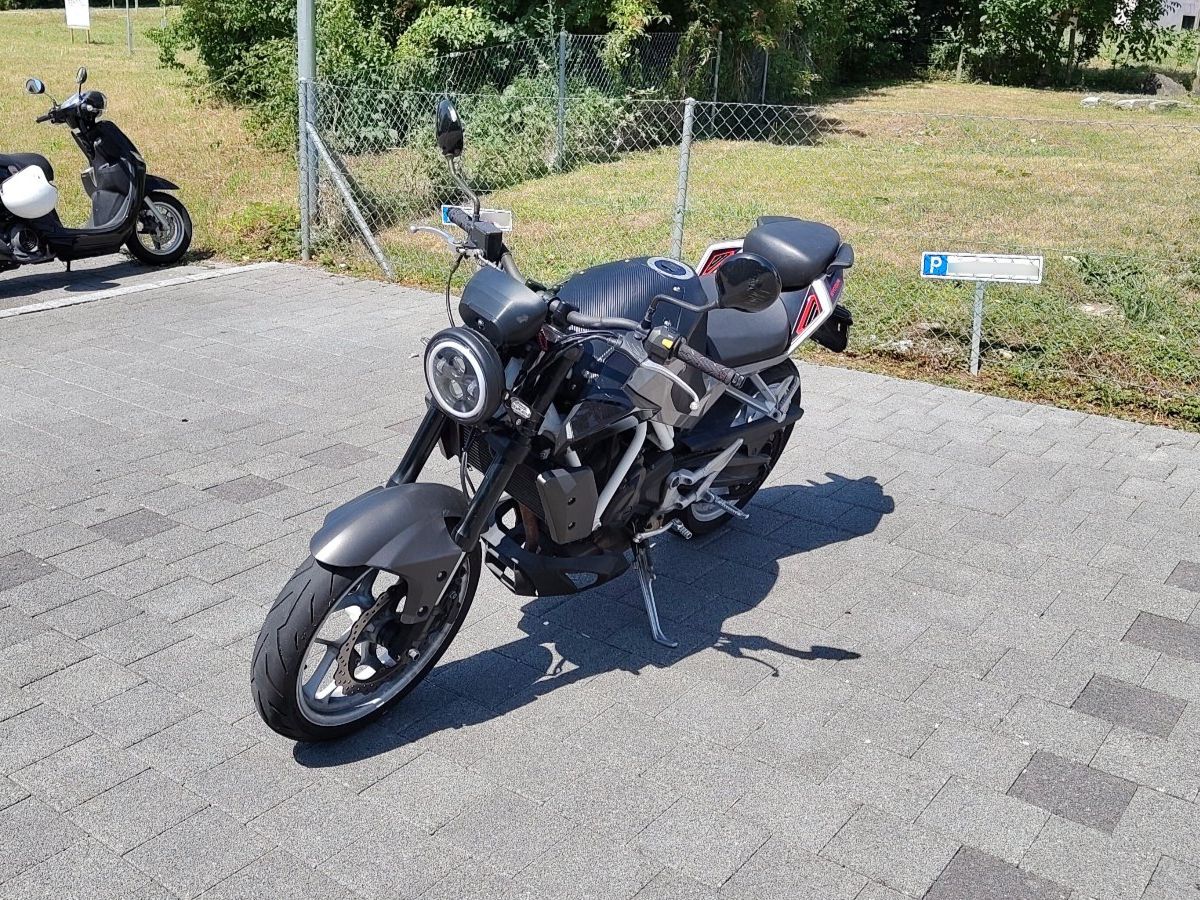 Hyosung Strada: Hyosung EXIV 250/GD250N – Difettoso da Uetikon am See venduto da noa_5vzd 2