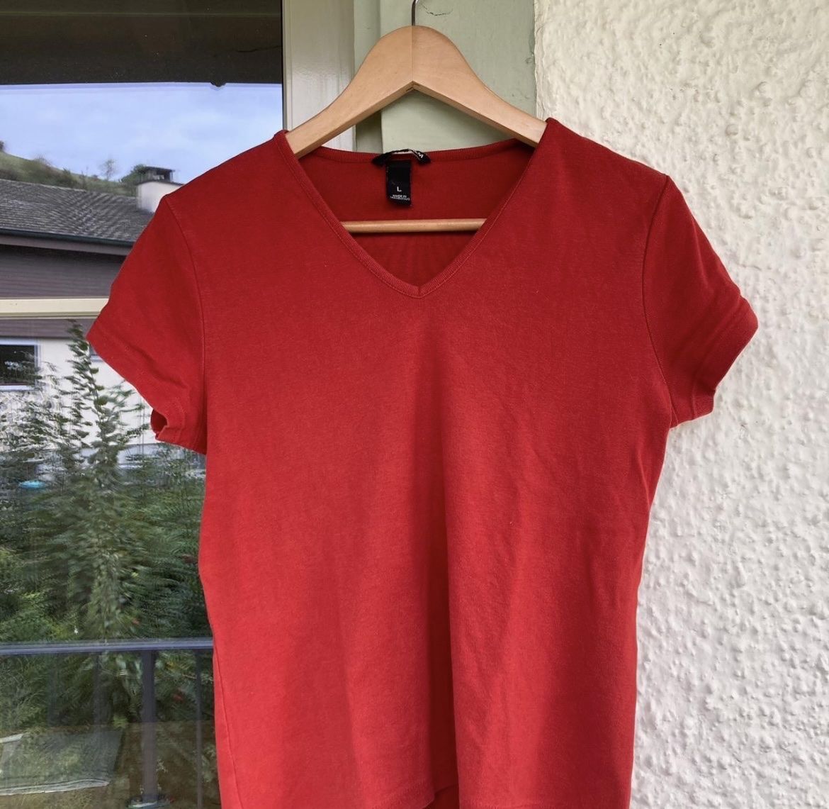 H&M T-shirt: T-Shirt rot – Usato da Magden venduto da leo_c8bc