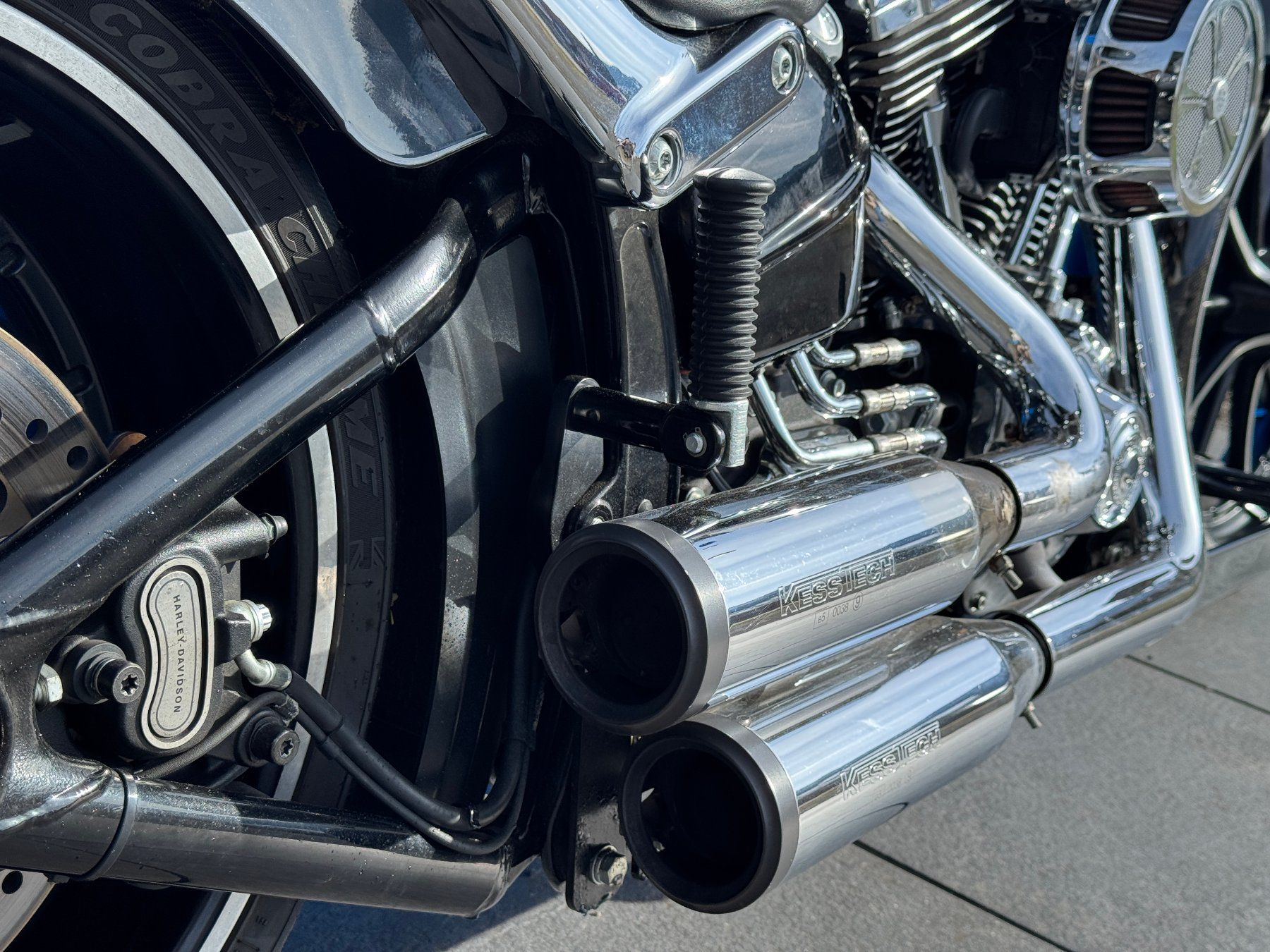 Harley-Davidson Chopper: Harley-Davidson Breakout 103, Kess-Tech Auspuff, ab MFK – Gebraucht aus Escholzmatt von Wikinger11 4