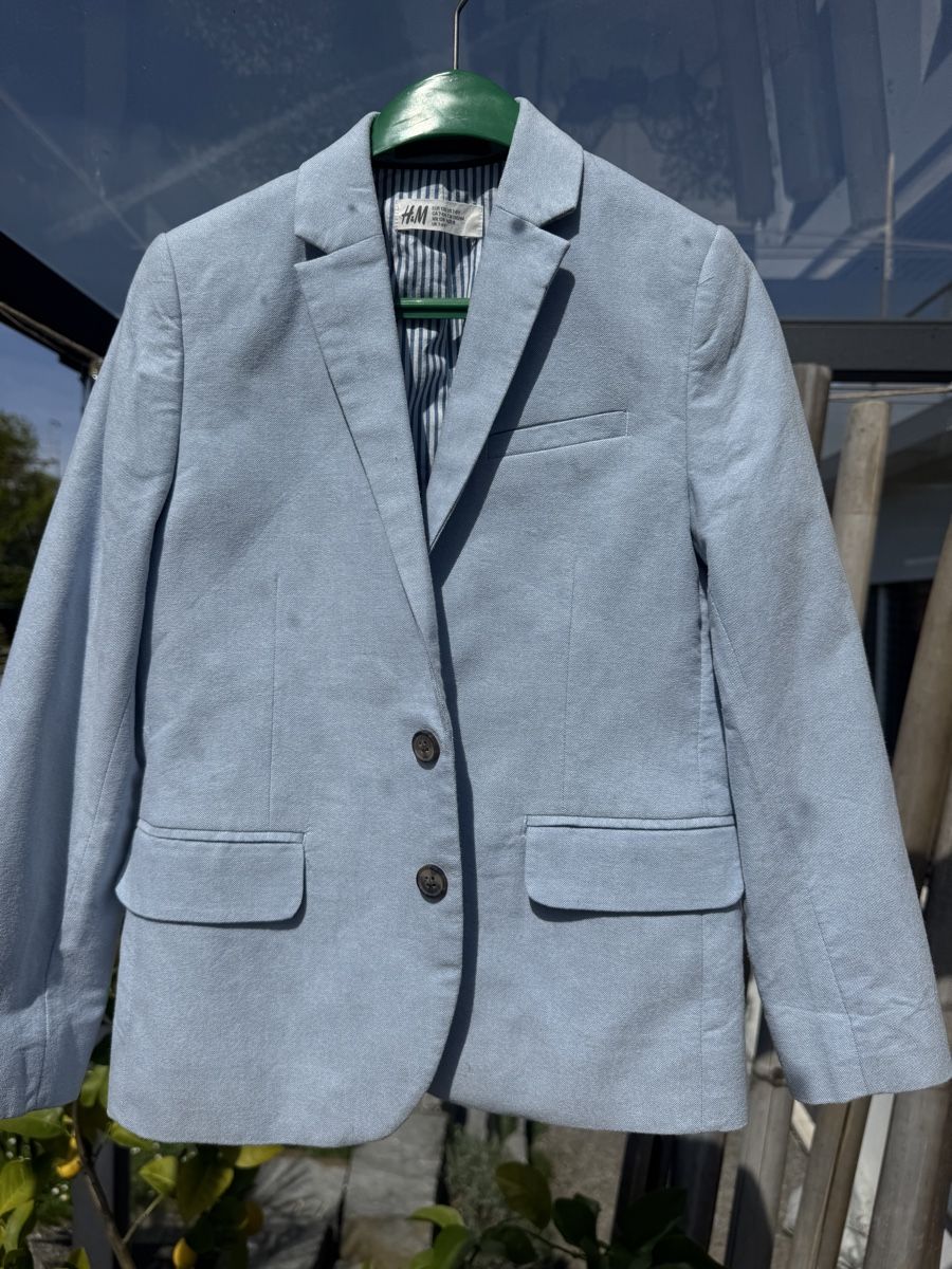 H&M Giacche & Cappotti: H&M Sakko, Blazer, hellblau, Gr. 128, Top Zustand – Nuovo (secondo la descrizione) da Kreuzlingen venduto da The.KNGE.Family