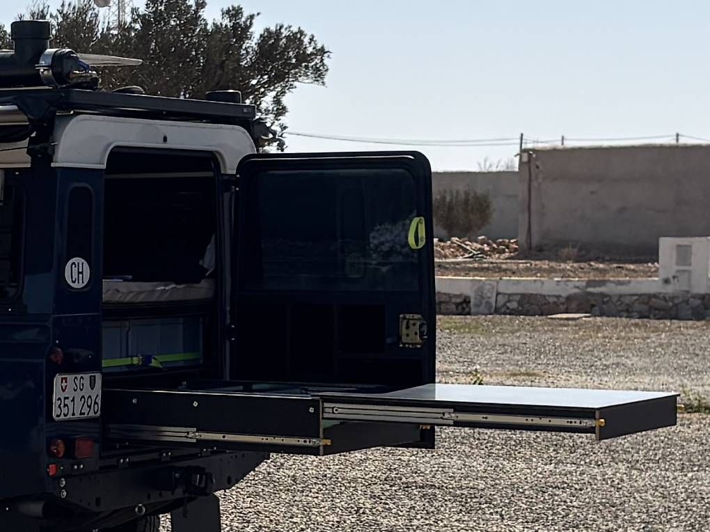 Accessori per altri veicoli: Innenausbau Defender 110 – Usato da Diepoldsau venduto da fre_l9hw 3