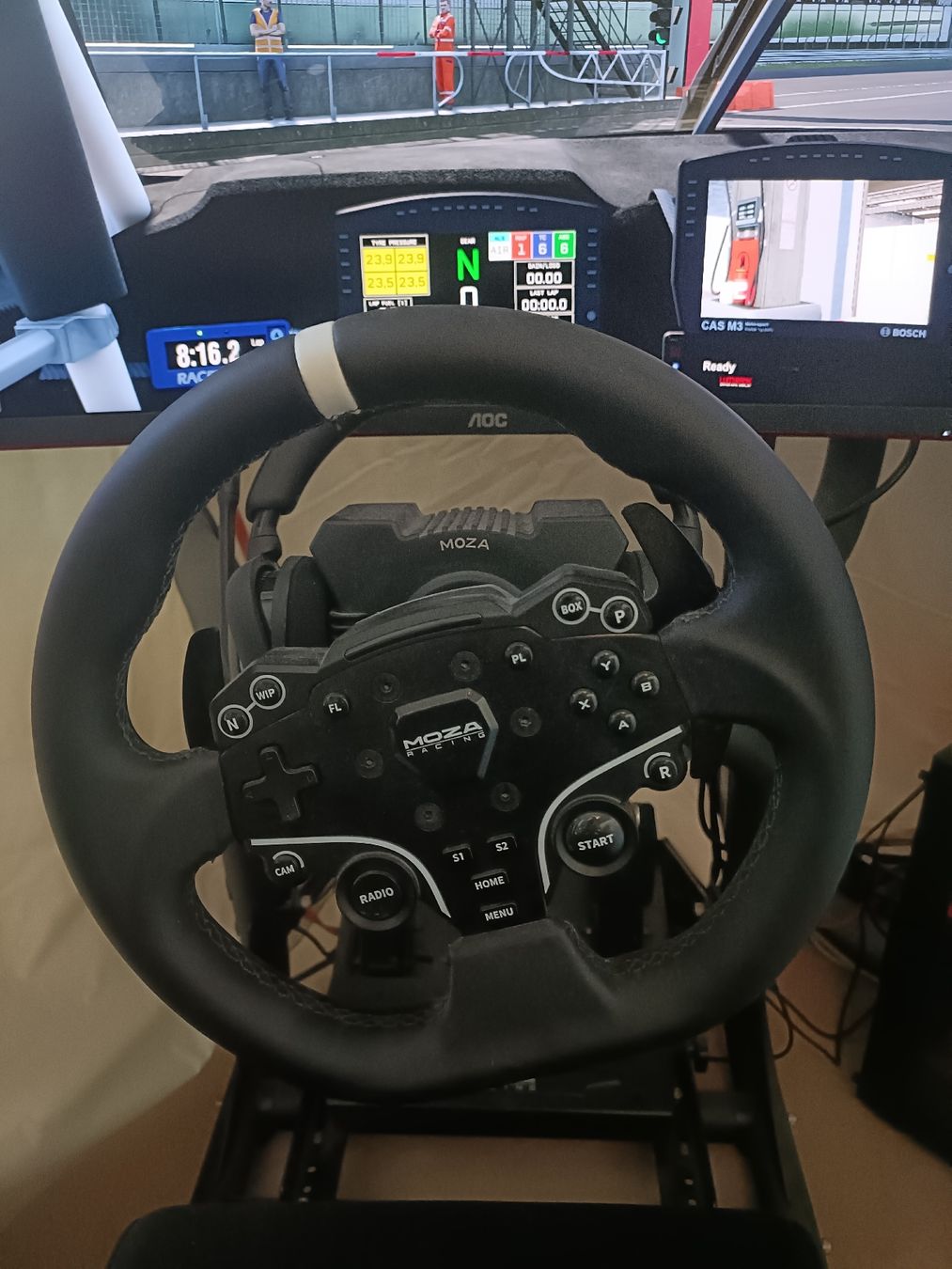 Moza Racing Manettes: Moza Sim Rig mit PC – D'occasion à luzern par Kurtibusbus 3
