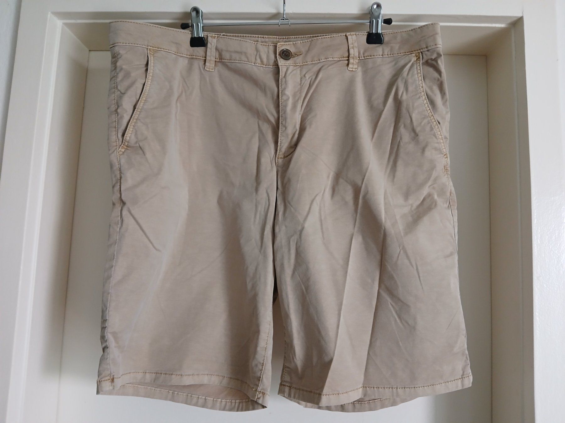 Esprit Pantalons: Short Esprit Gr 42 XL – Neuf (Voir description) à Zürich par ast_8nph