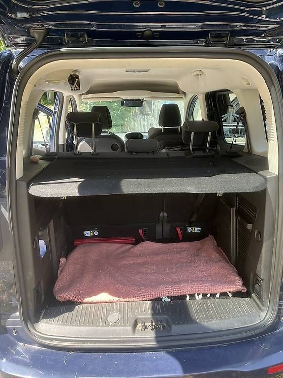 Autos: Ford Tourneo Courier – Gebraucht aus Suhr von Gurudeva 3