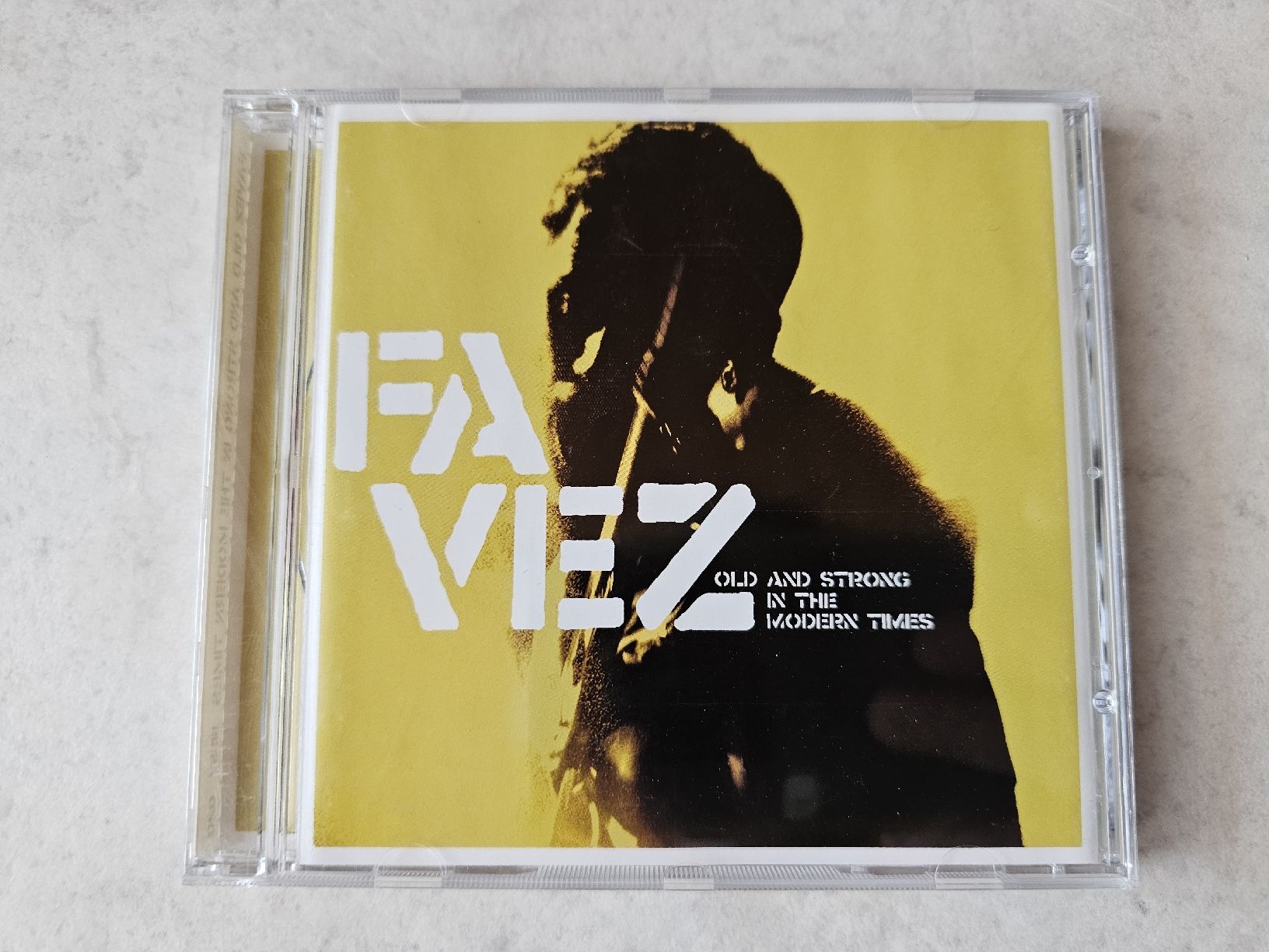 CD: Favez  -  Old And Strong In The Modern Times – Usato da Schneisingen venduto da backstore24