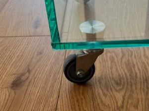 Altri accessori: Exklusives Glasmöbel auf vier Rollen – Usato da Zürich venduto da tst 5