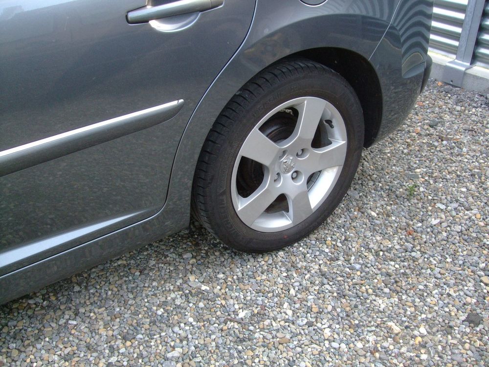 Peugeot Automobili: PEUGEOT 207 SW 1.4i 16 V KOMBI MIT MFK ALLES LESEN ! – Usato da Schachen b. Reute venduto da Dzestar 5