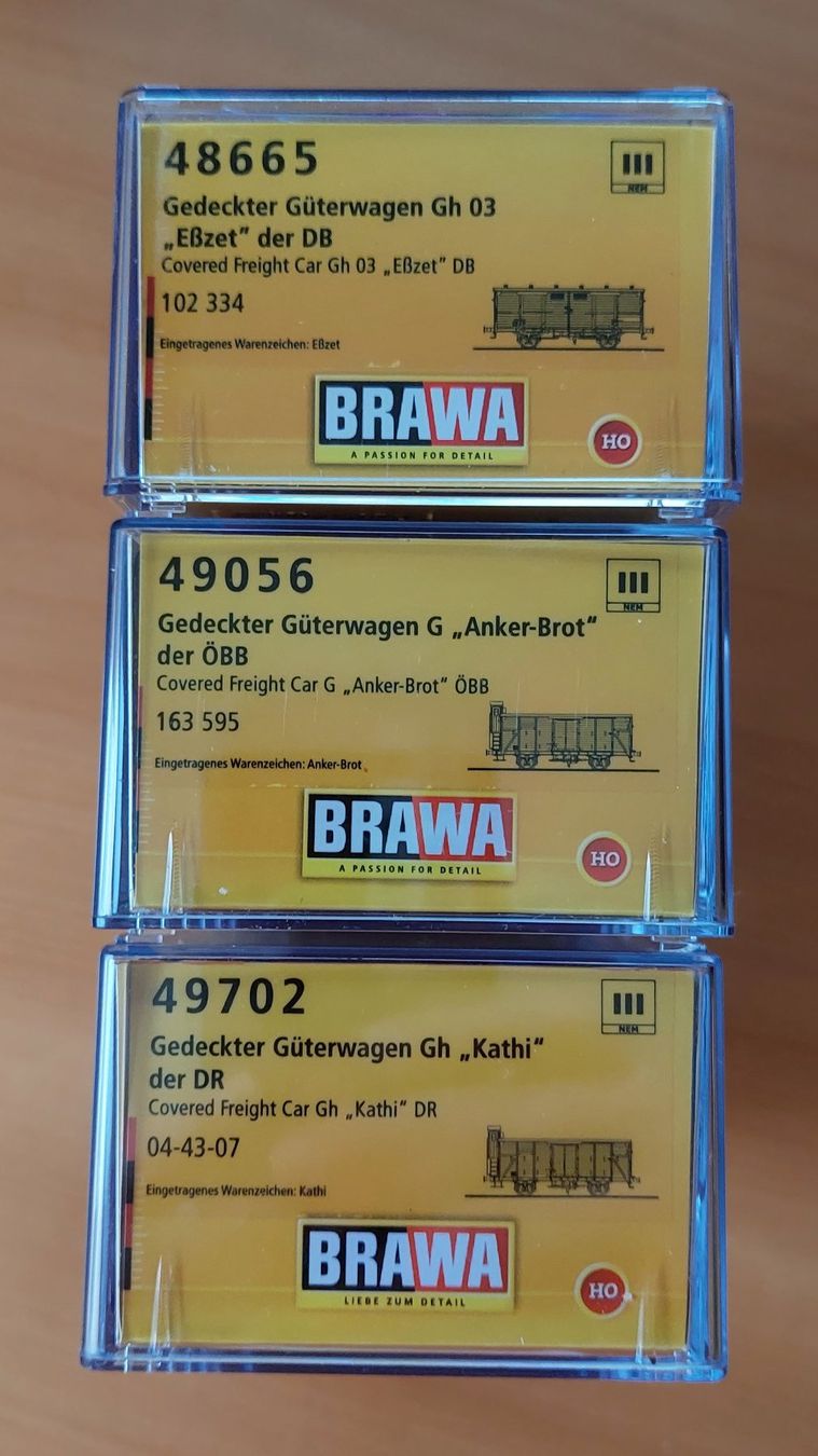 Brawa Modellini di ferrovie: BRAWA Set III - 3 verschiedene Güterwagen – Nuovo e nell'imballaggio originale da Rotkreuz venduto da MOBAHN-1zu87 2