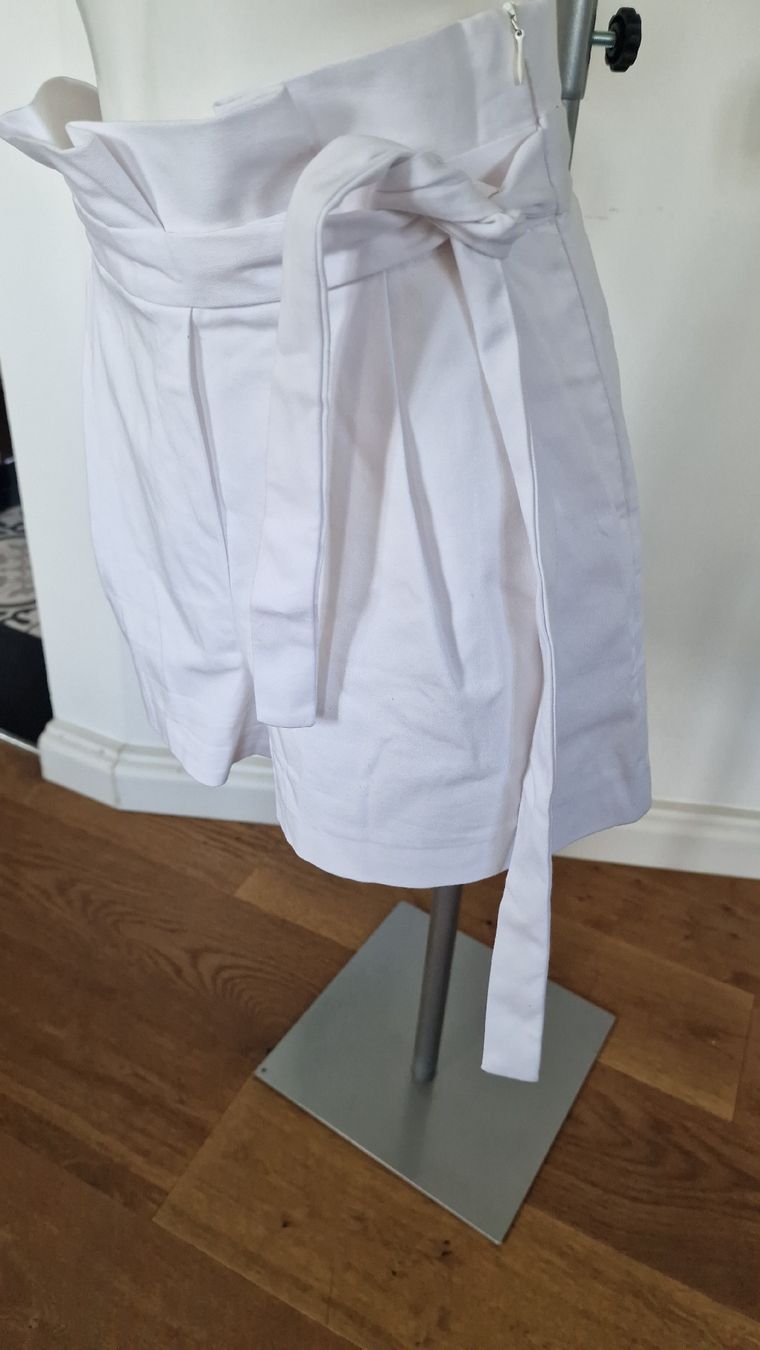Zara Pantaloni: Zara Sommer Shorts – Nuovo (secondo la descrizione) da Wald ZH venduto da Cjp 4