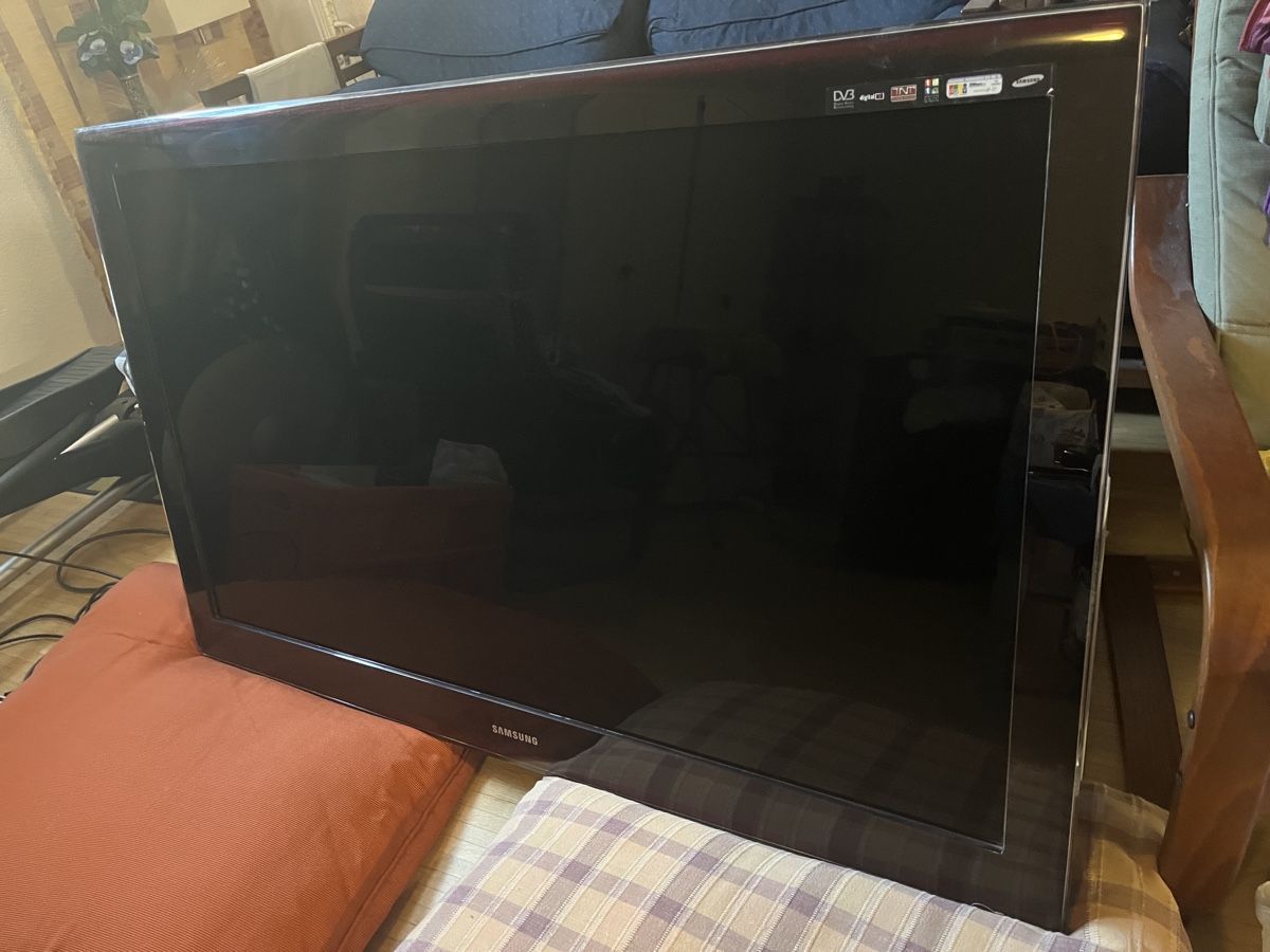 Samsung Televisori: Samsung 52” LCD TV – Usato da Untersiggenthal venduto da sho_fy9g 1