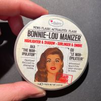 wie NEU: The Balm Betty-lou Manizer Highlighter/Eyeshadow 9g