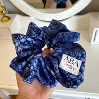 XL Scrunchie Alligator/Crocodile Print–Handmade Neu!