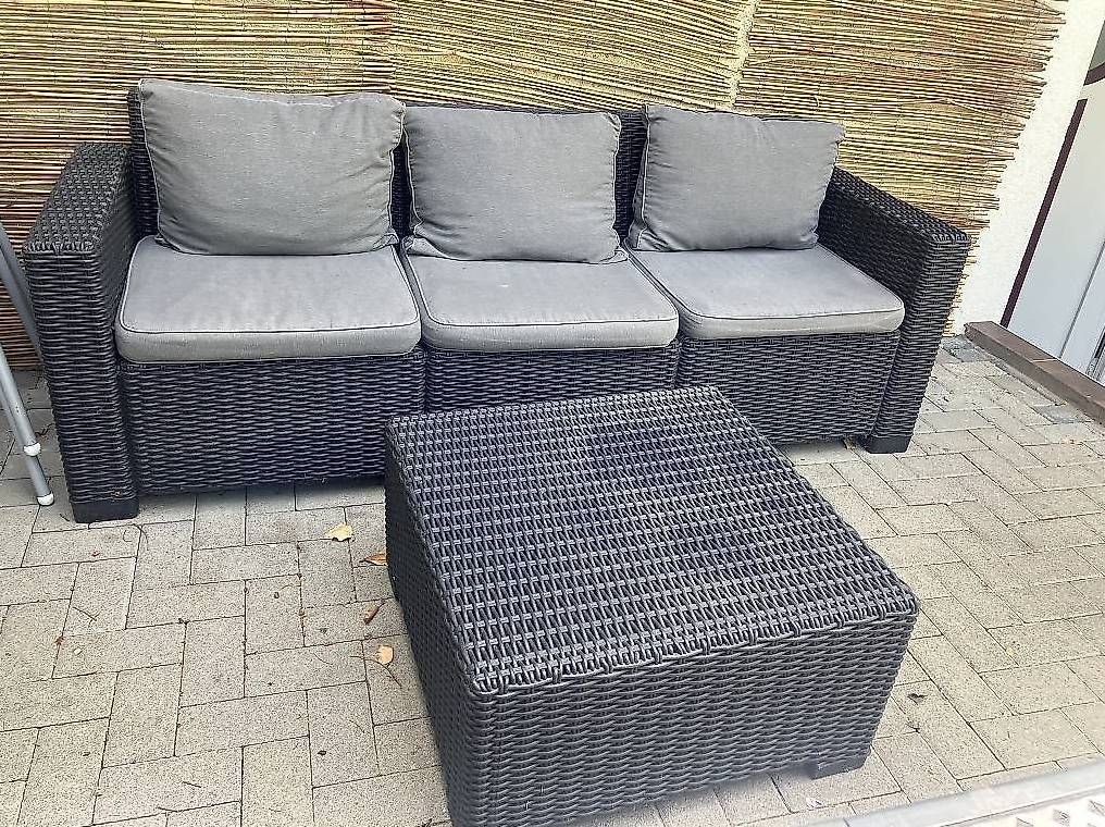 Sofas: Rattanlounge – Gebraucht aus Bern von promo-center