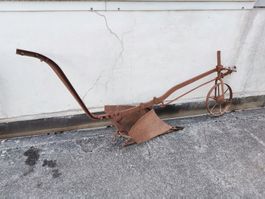 Alter Pflug, Antiker Pflug, Pferde Pflug, Patina, Rost, Eise