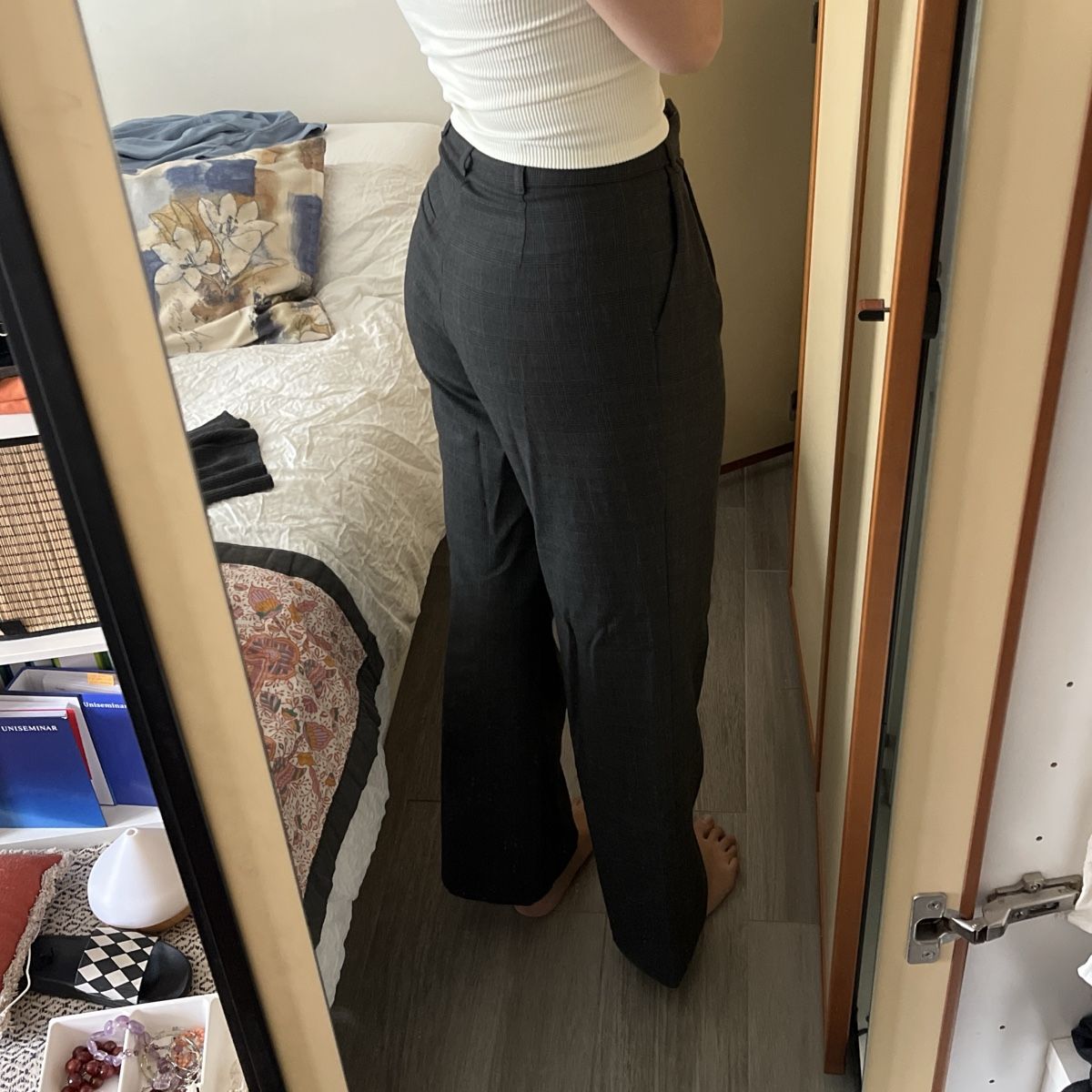 Zara Pantaloni: Zara checkered elegant pants – Usato da Vezia venduto da chi_byp8 1