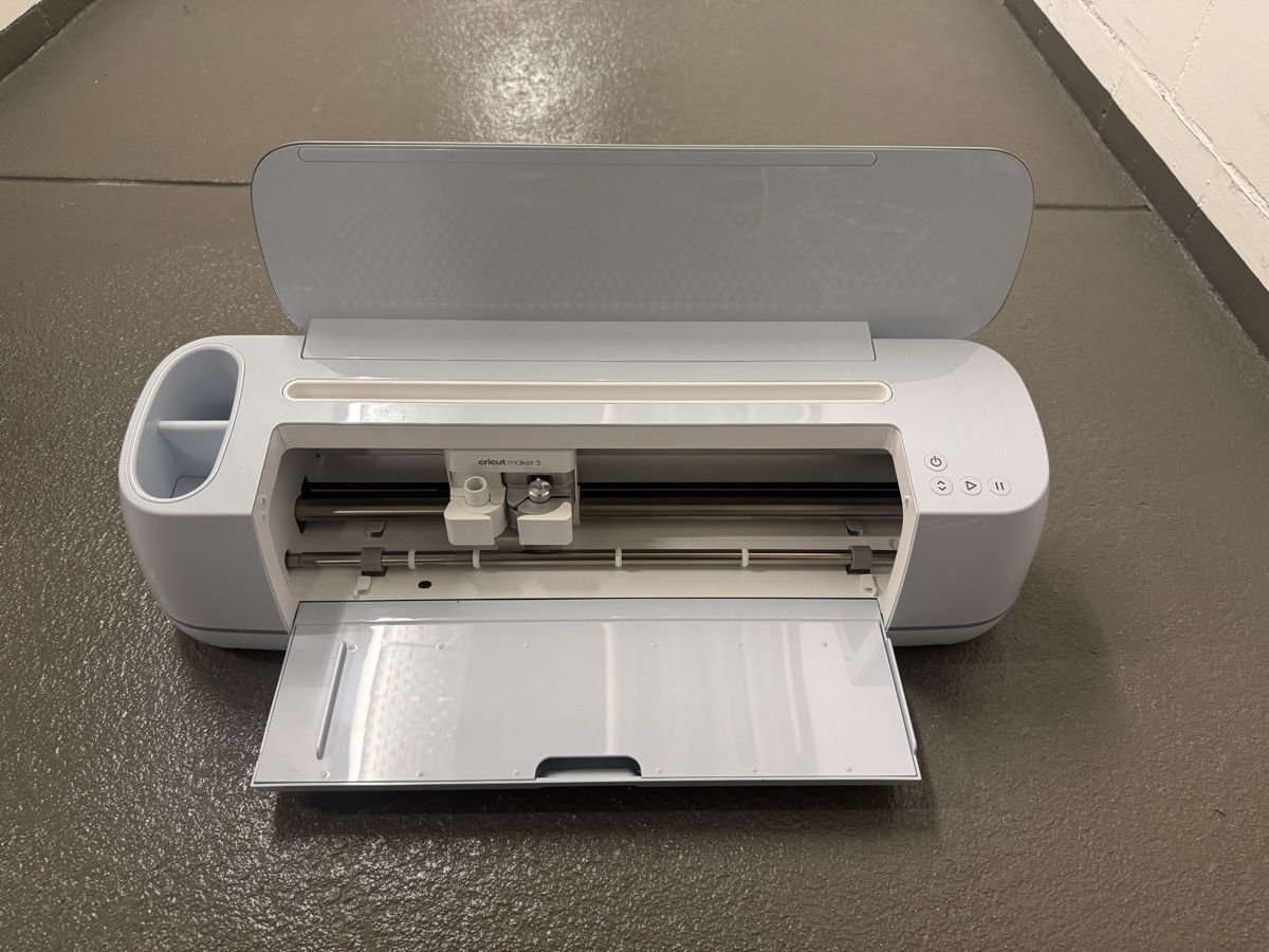 Tutte le macchine: Cricut Maker 3 - Schneideplotter – Usato da Sursee venduto da Speakerlol 1
