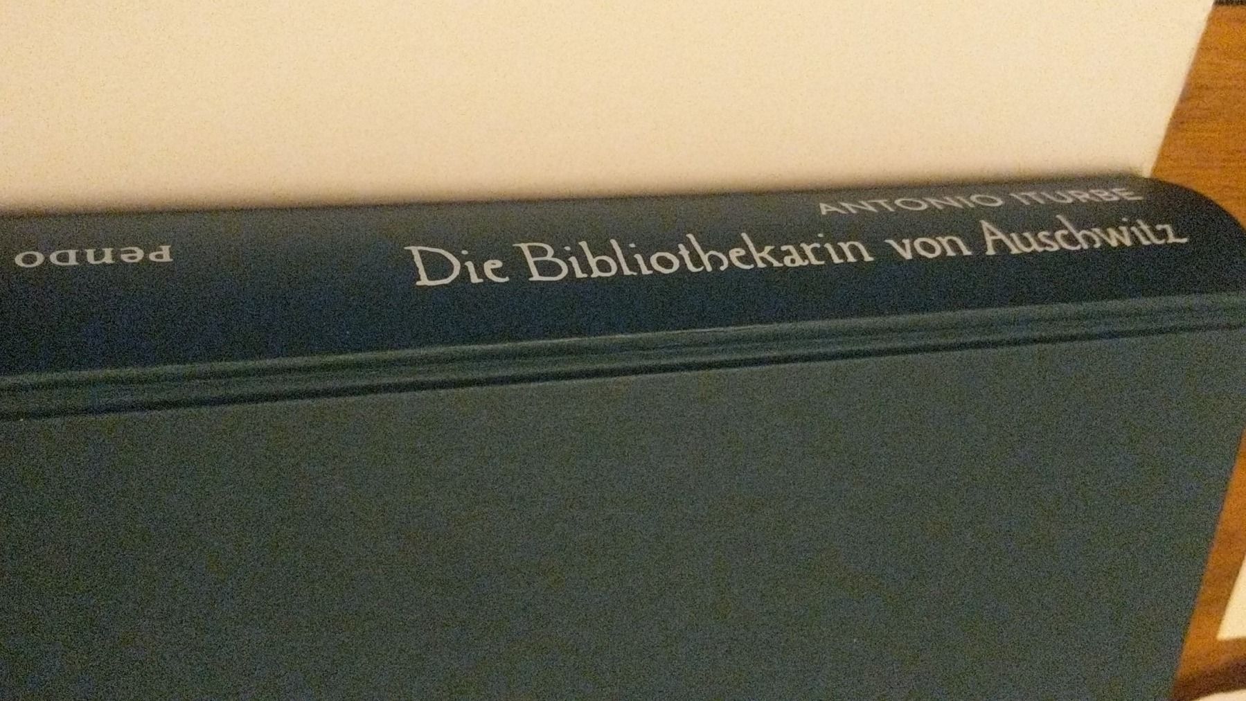 Livres: Buch"Die Bibliothekarin von Auschwitz" – D'occasion à schaffhausen par walu 3