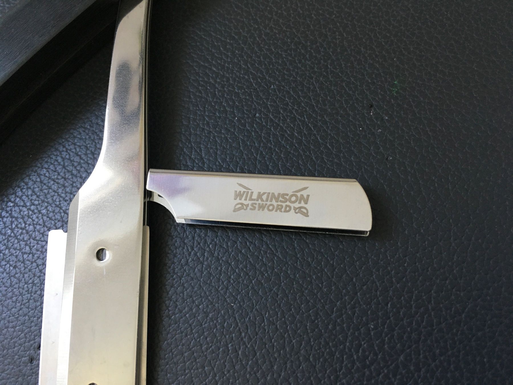 Rasoi & Lamette da barba: Rasiermesser Wilkinson Sword Klappbar Chrom-Stahl – Usato da Freienwil venduto da Hubi030 2