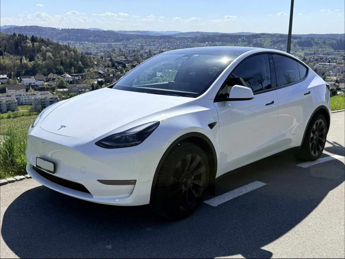 Tesla Automobili: Tesla Model Y long range AWD – Usato da Oftringen venduto da kar_y2tf