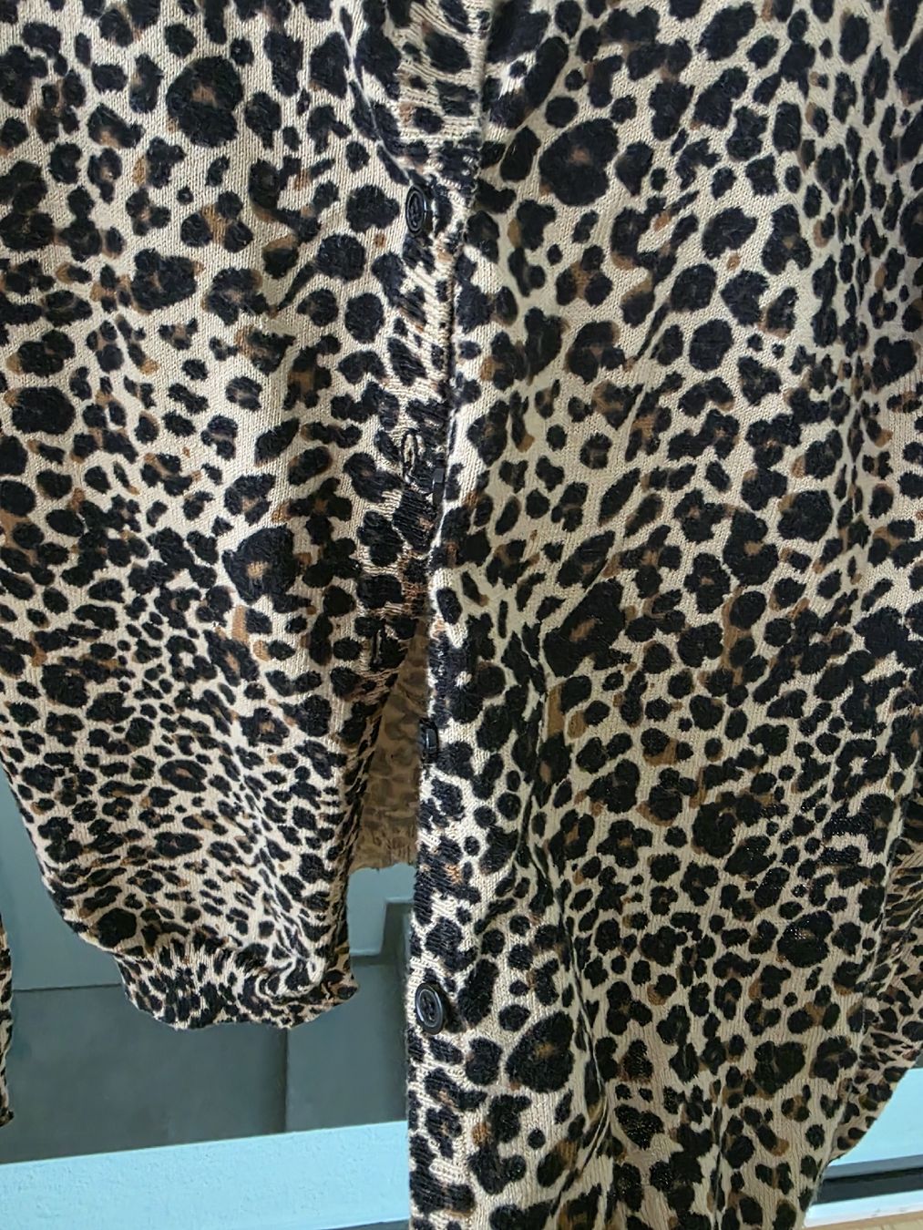 Giacche: Clockhouse Strickjacke im Leopardenmuster, Grösse S – Usato da Ibach venduto da ole_6whn 2