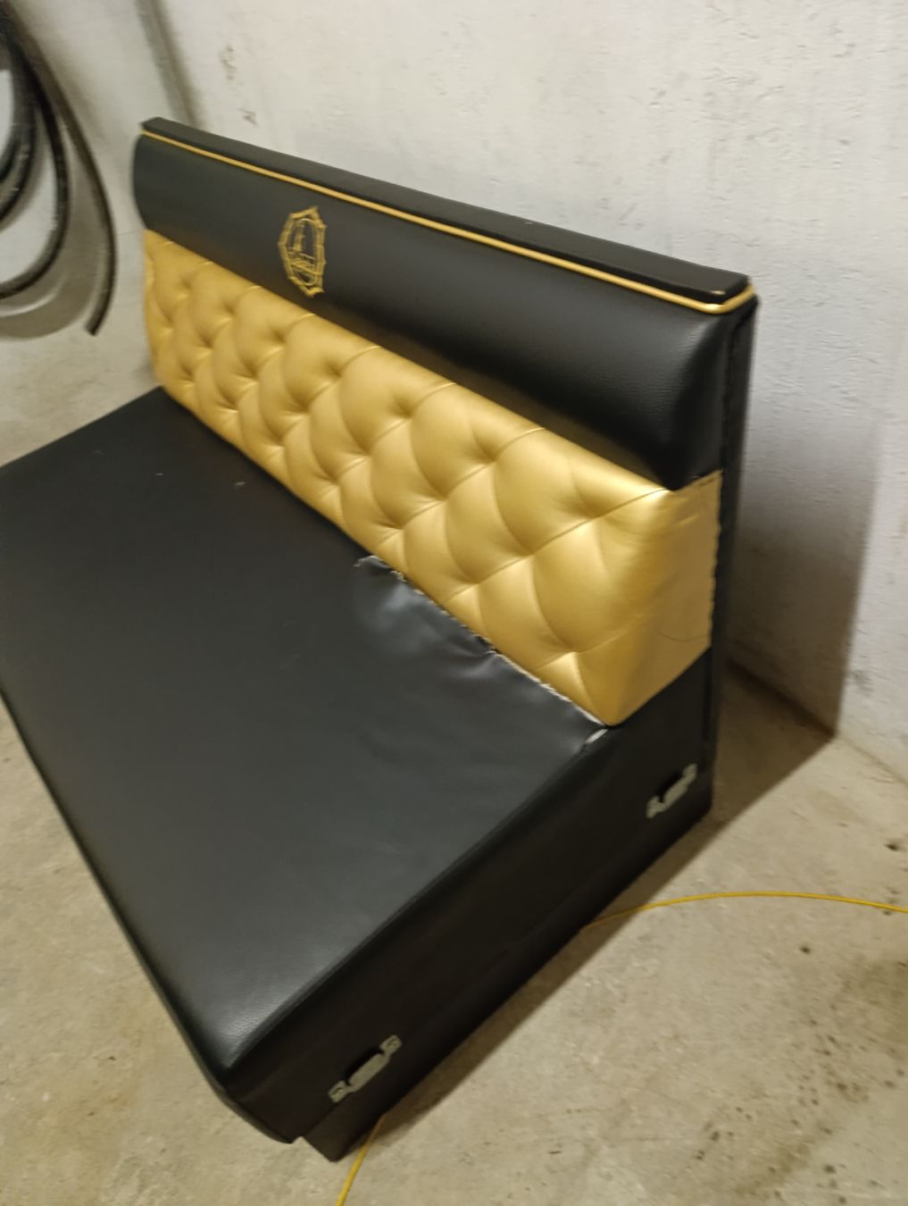 Sofas: Sofa Teil einer riesen Lounge – Defekt aus Romanshorn von dav_h2lv 4