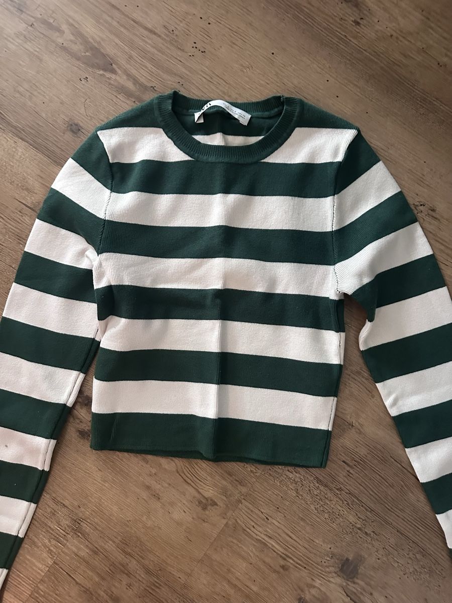 Zara Pullover & Sweatshirts: Pull Zara – Gebraucht aus Biel/Bienne von Eri_25px