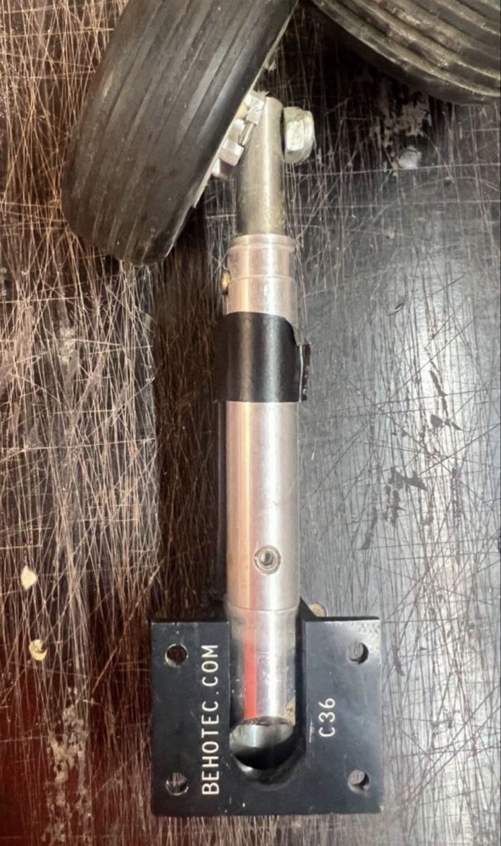 Modellismo RC: Carrelli retrattili pneumatici – Usato da Lodrino venduto da pedro_t 1