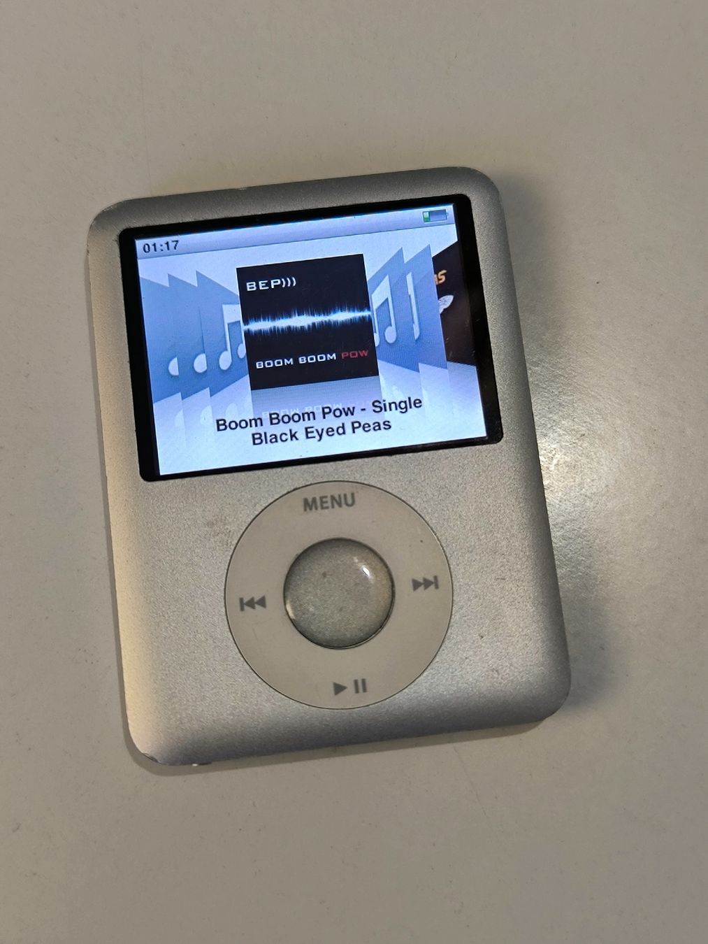 Apple Lecteur media portable: iPod Nano 3 Generation 4GB  – D'occasion à Riaz par vanucaptures 1