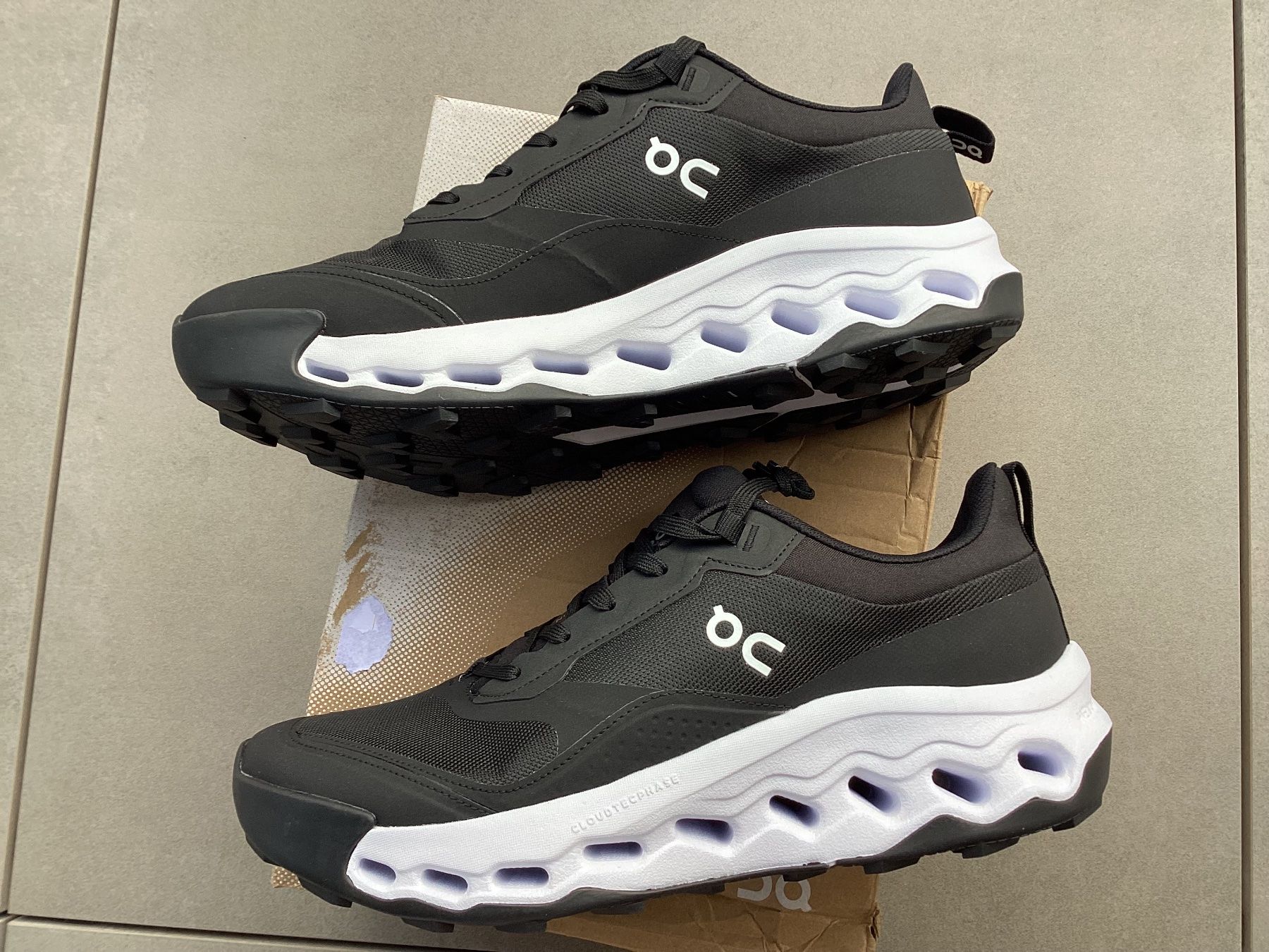 On Scarpe da uomo: ON Cloudleap, Waterproof, Black/White, Grösse: 44, fabrikneu – Nuovo e nell'imballaggio originale da Haag (Rheintal) venduto da Rega 3